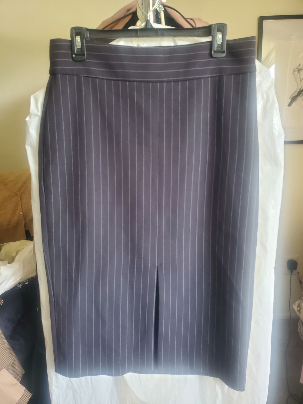 Babaton Aritzia Pegu Skirt Vintage Black Pinstripe